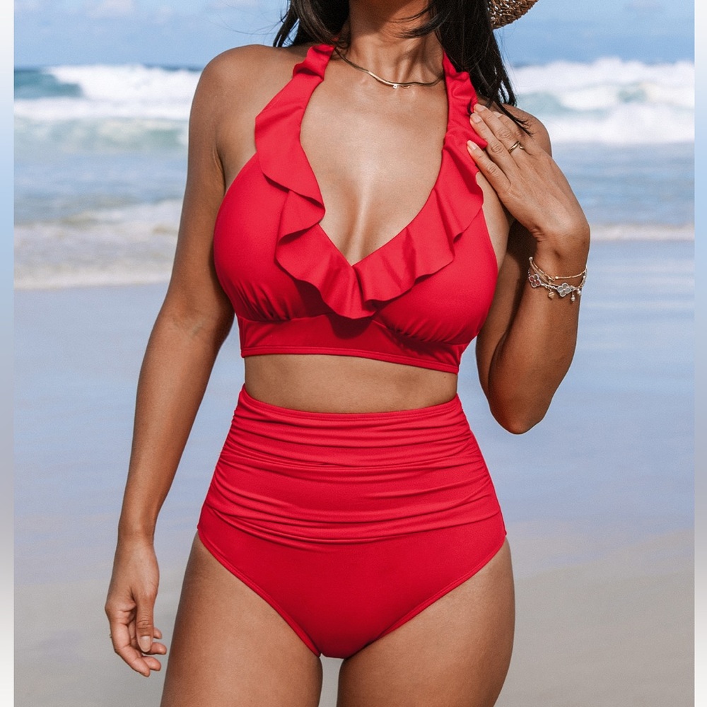 Cupshe Super Bloom Ruffled Bikini Top & Slim Sculpt Bottoms Set! NWT